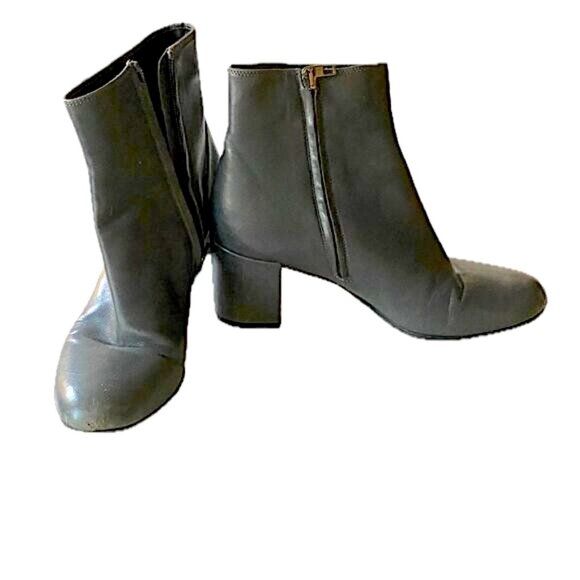 Vince Blakely Gray Leather Block Heel Booties Round Toe Zipper Womens Sz 7.5 EUC - Picture 6 of 6